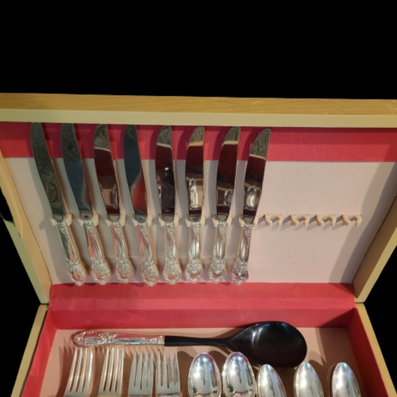 *Oneida Community Ballard Pattern SILVERPLATE 1953 by Community Service Set - Picture 2 of 7